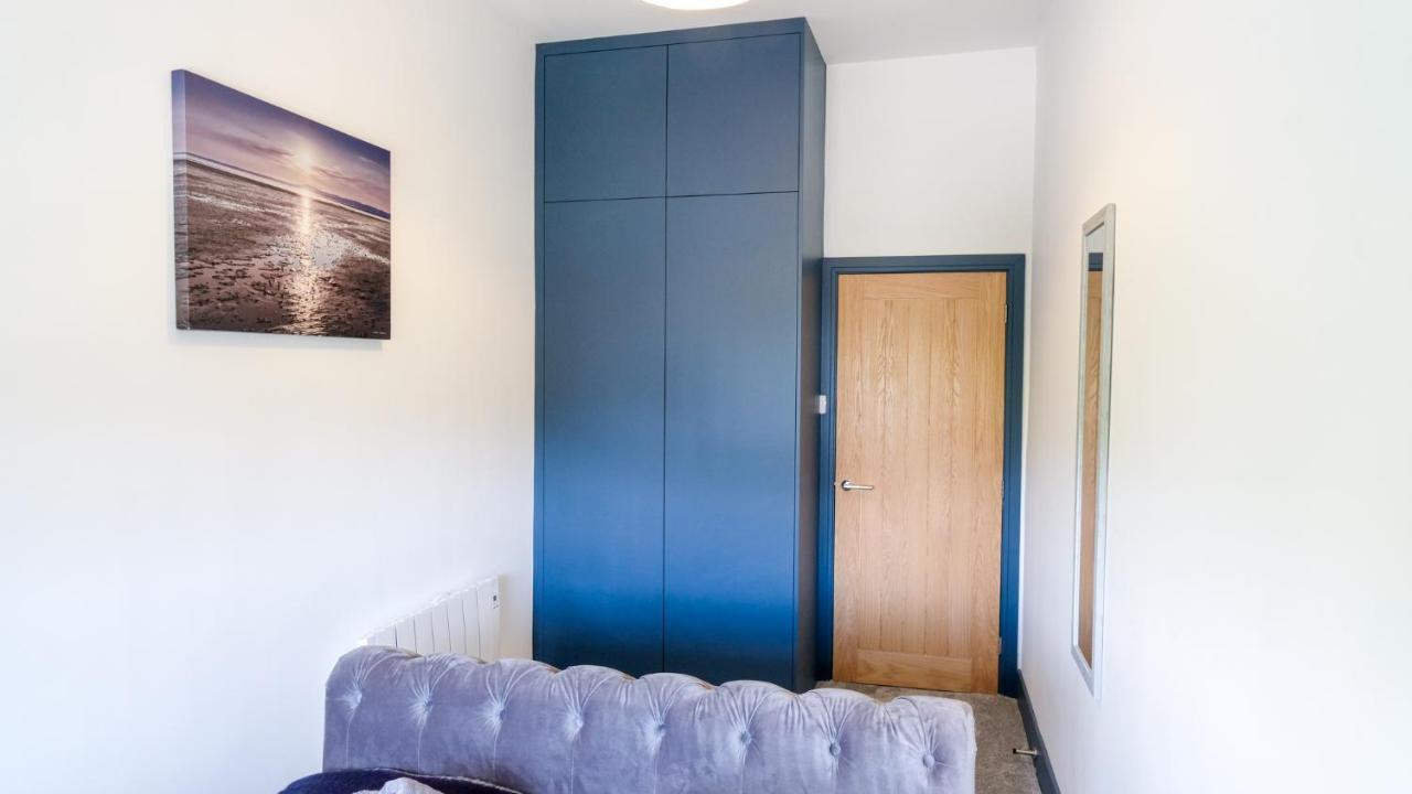 Intimate Entire Flat 9-Min Walk To Boscombe Beach Bournemouth Exterior foto